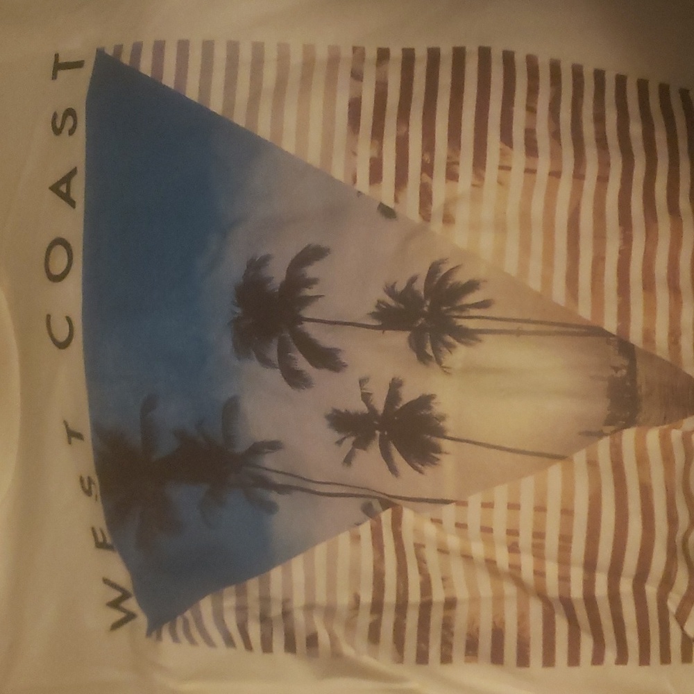 T shirt - Picture 3 of 4